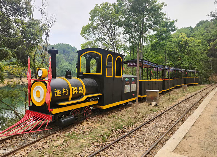 Antique Green Train