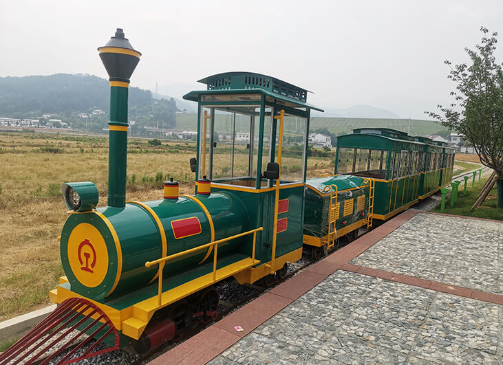 Vintage Green Train